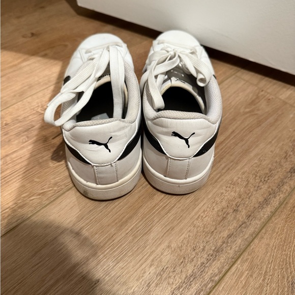 Puma White and‎ Black Classic Sneakers - Picture 6 of 7